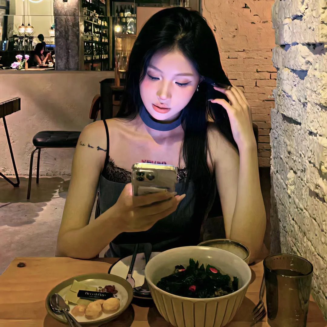 罗马尼亚末代王后 海报